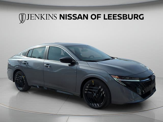 2026 Nissan Sentra SR — photo 1 of 43