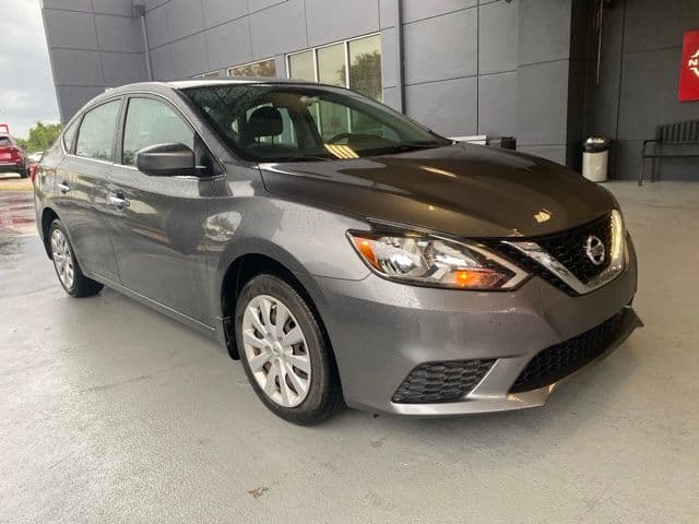 2019 Nissan Sentra S — photo 1 of 3