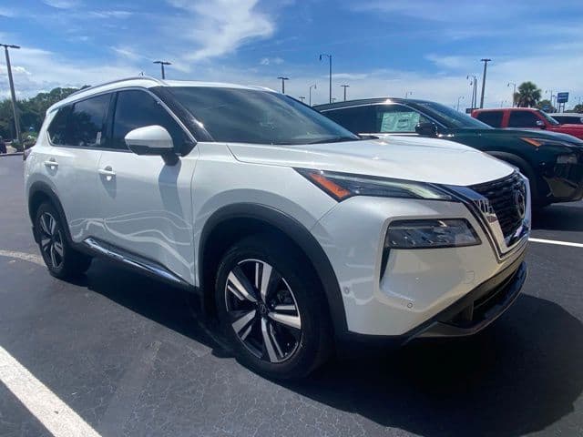 2023 Nissan Rogue SL — photo 1 of 5