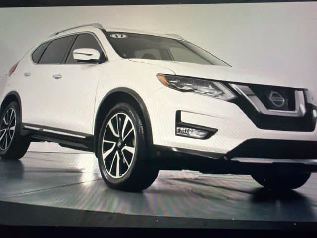 2017 Nissan Rogue SL — photo 1 of 2