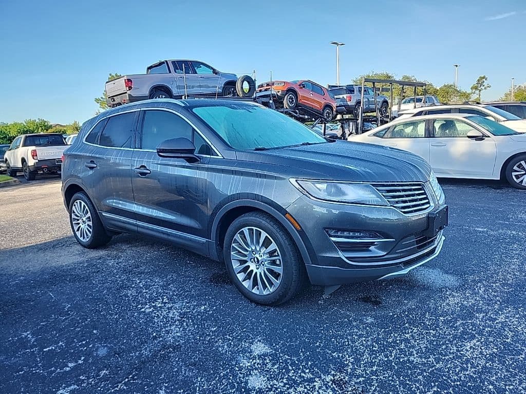 2017 Lincoln MKC Reserve — photo 1 of 10