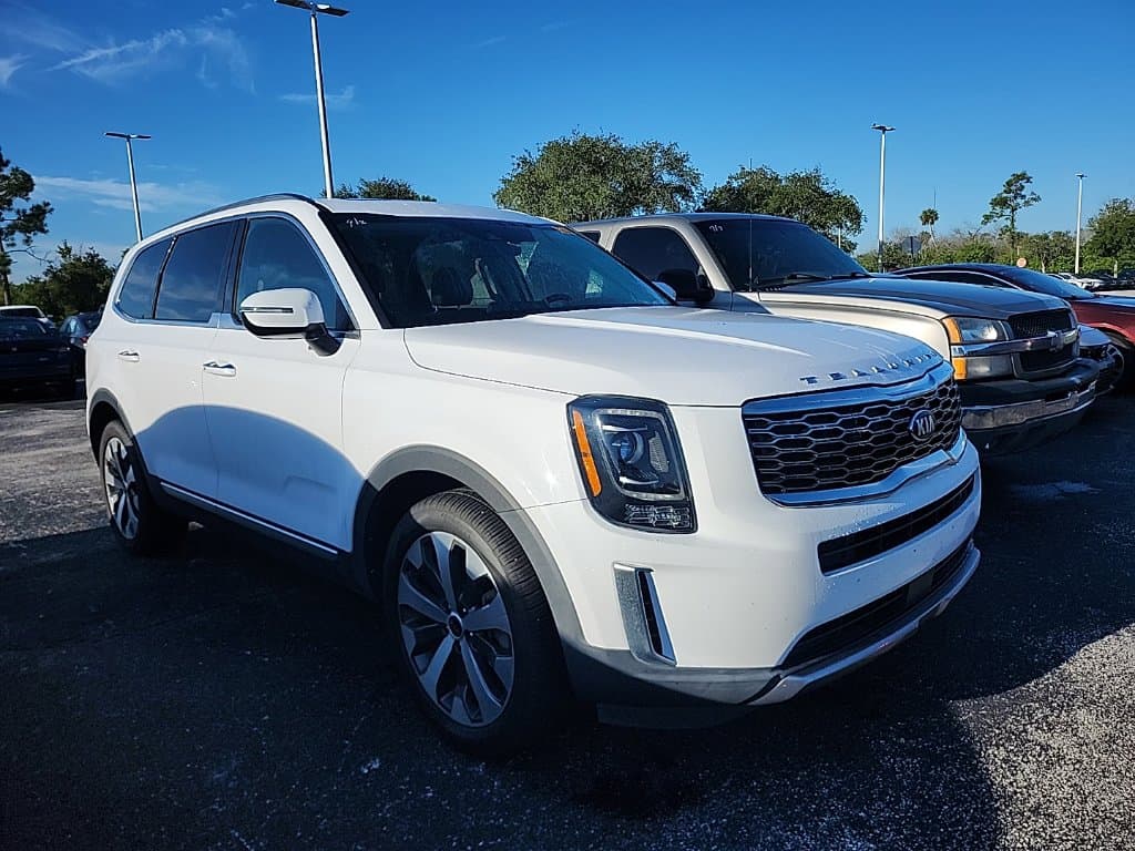 2021 Kia Telluride S — photo 1 of 11