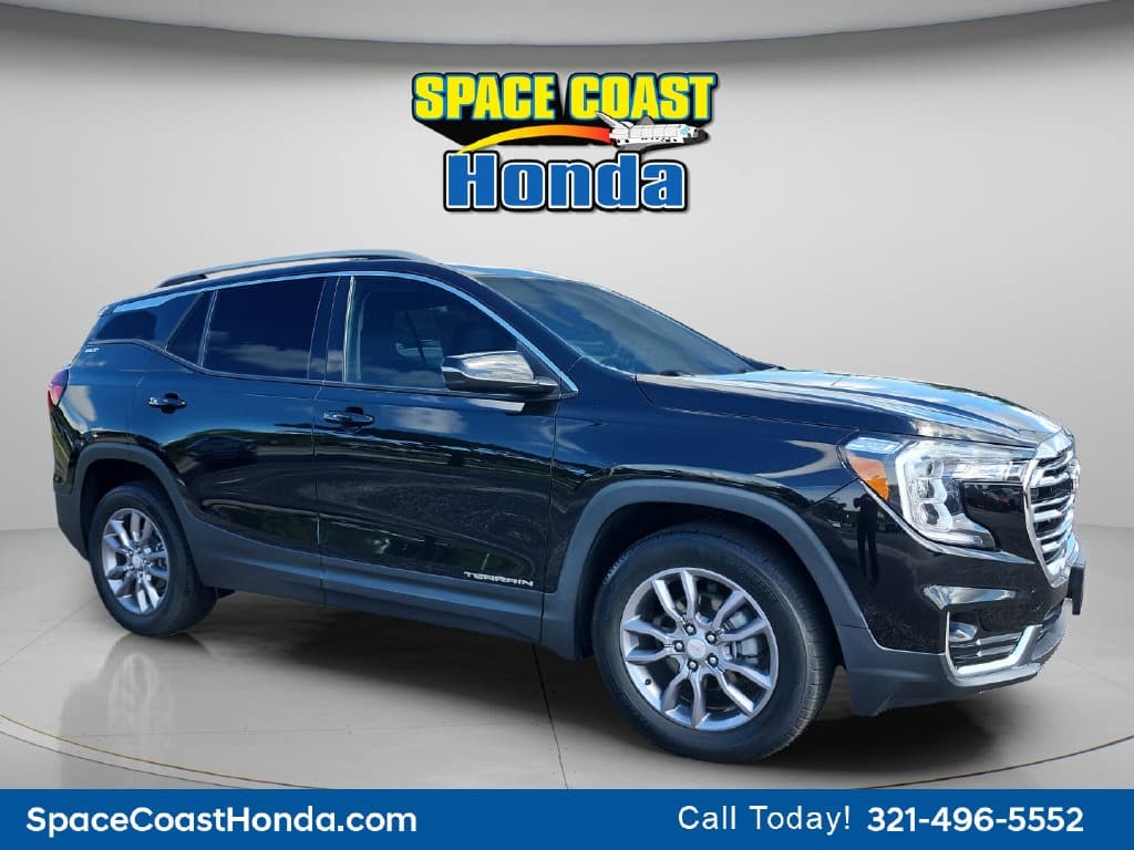 2023 GMC Terrain SLT — photo 1 of 36