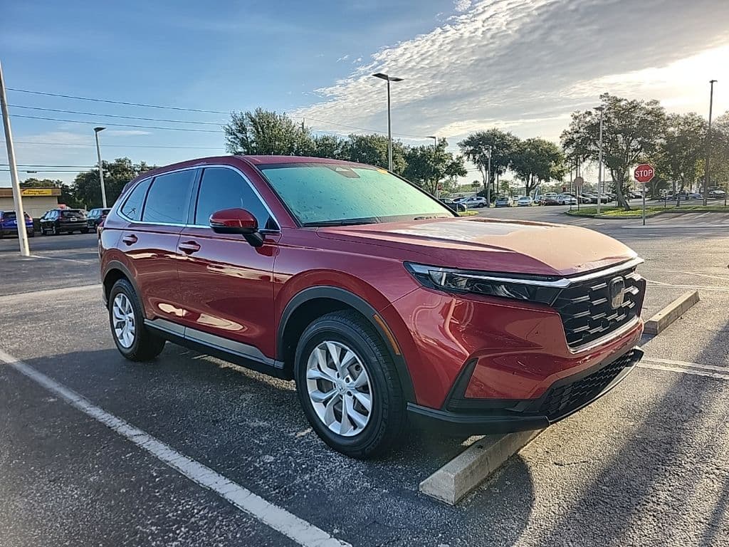 2025 Honda CR-V LX — photo 1 of 12