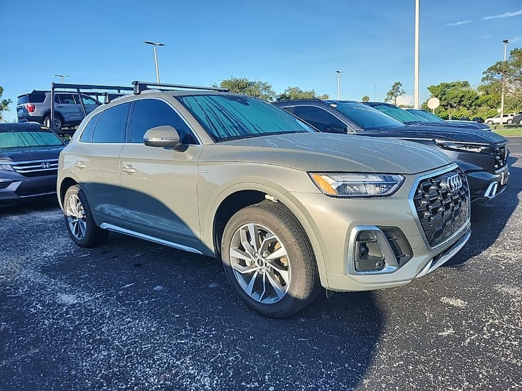 2023 Audi Q5 S line Premium Plus — photo 1 of 10