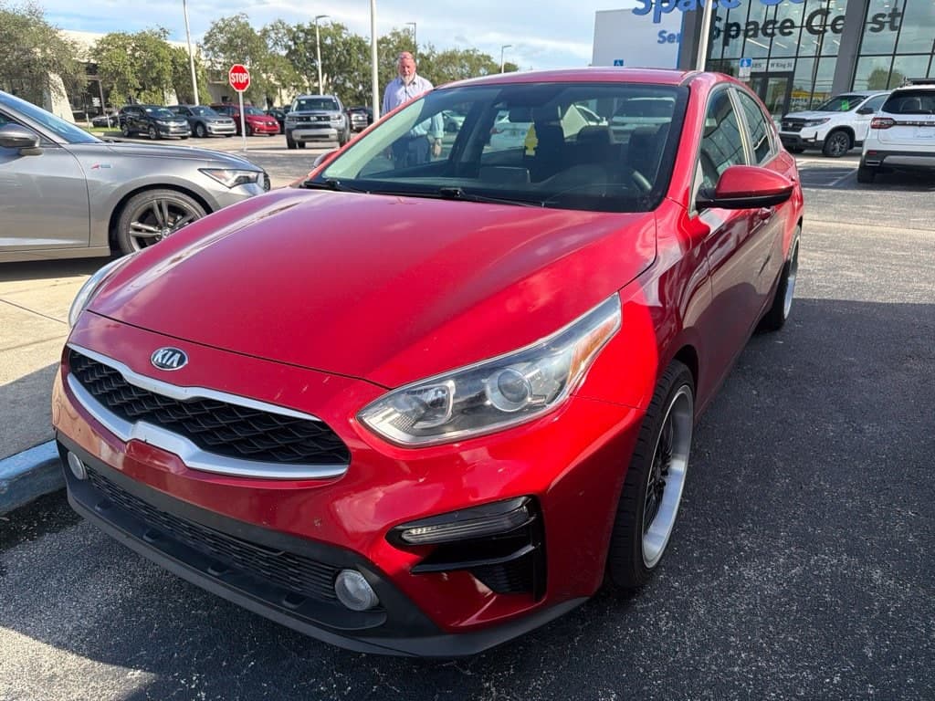 2021 Kia Forte LXS — photo 1 of 3