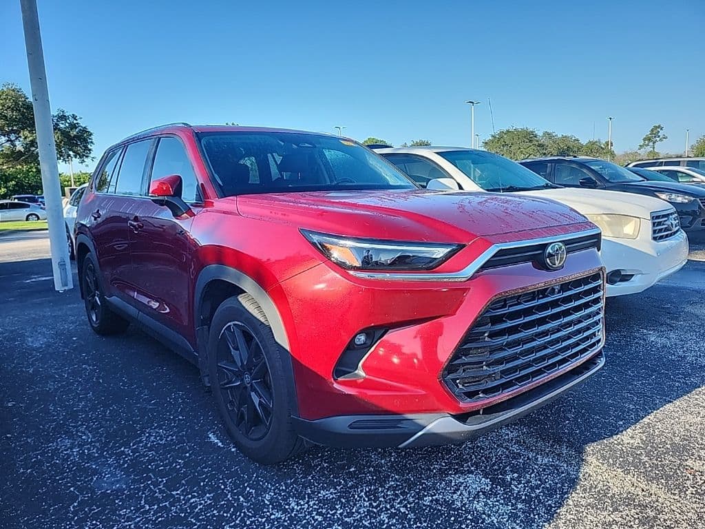 2024 Toyota Grand Highlander Base — photo 1 of 7