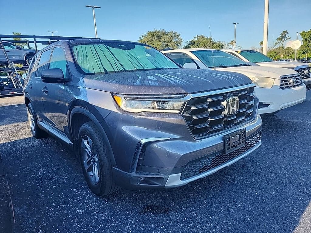2024 Honda Pilot EX-L 8 Passenger — photo 1 of 8