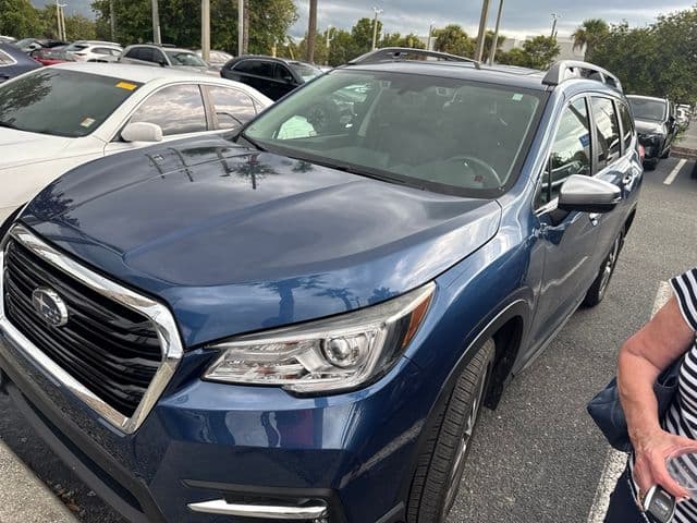 2022 Subaru Ascent Touring — photo 1 of 5