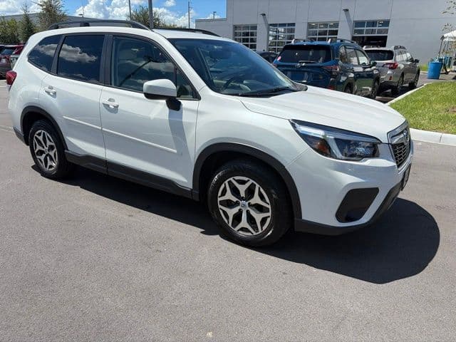 2021 Subaru Forester Premium — photo 1 of 8