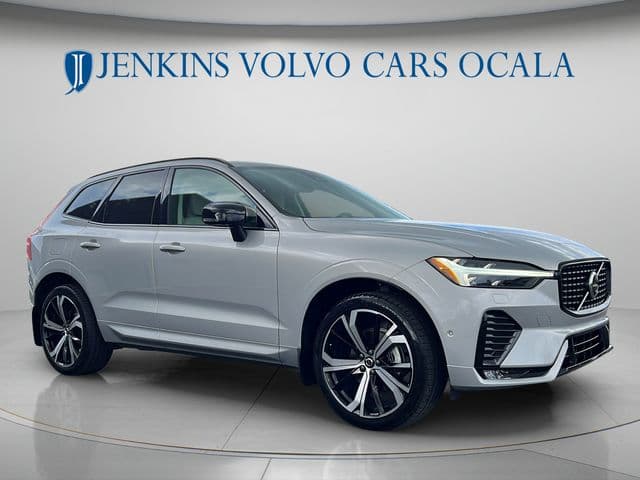 2024 Volvo XC60 Ultimate Dark Theme — photo 1 of 29