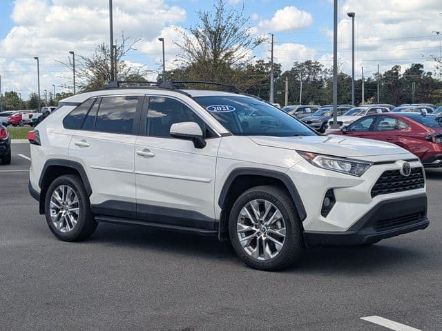 2021 Toyota RAV4 XLE Premium — photo 1 of 29