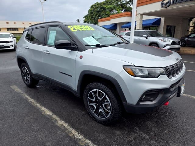 2024 Jeep Compass Trailhawk — photo 1 of 14