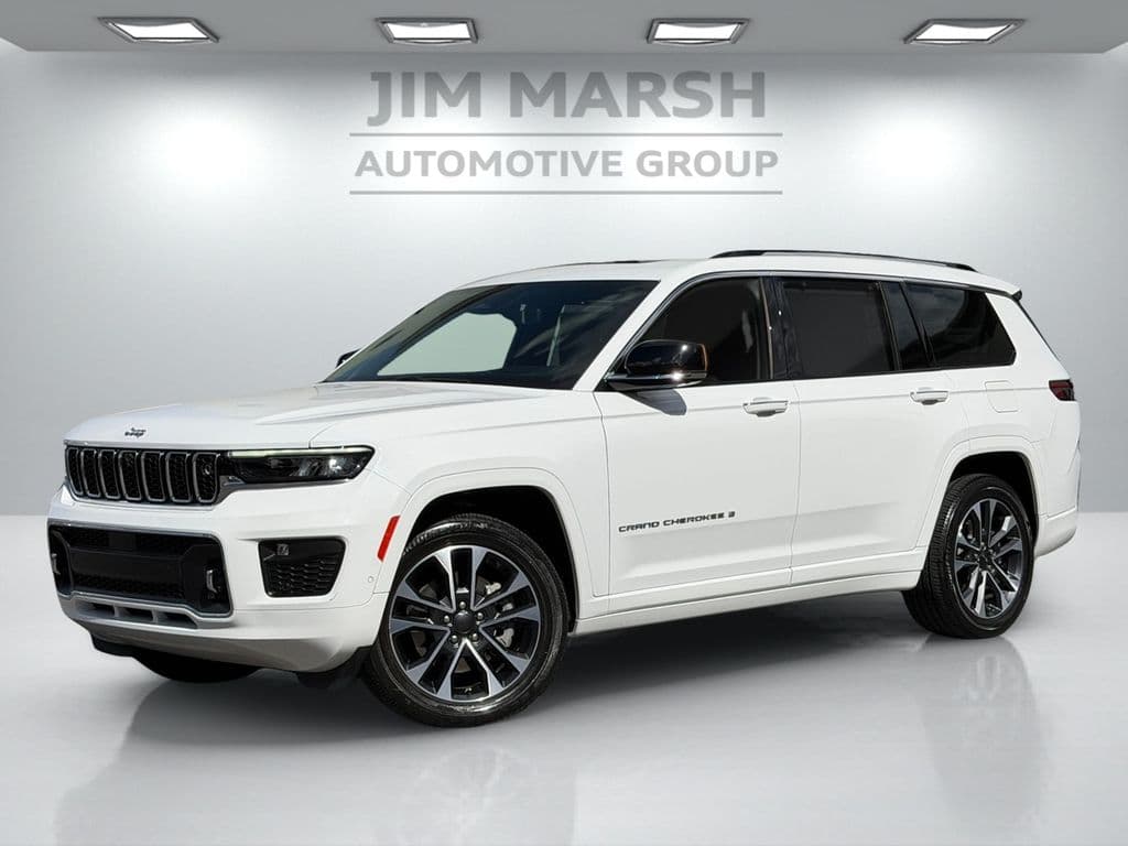 2023 Jeep Grand Cherokee Overland — photo 1 of 30