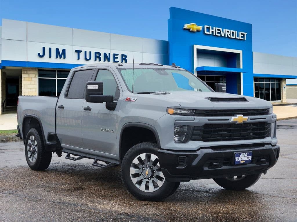 2025 Chevrolet Silverado 2500 HD Custom — photo 1 of 65