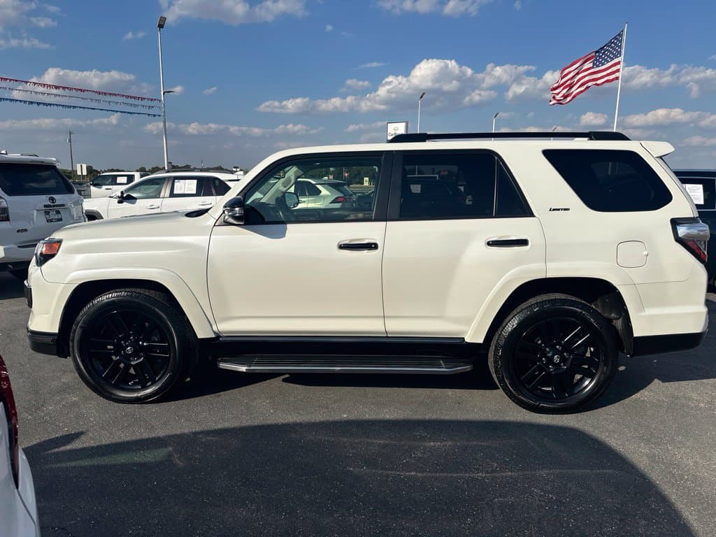 2019 Toyota 4Runner Limited — photo 1 of 10