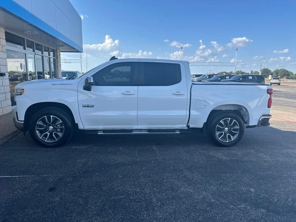 2019 Chevrolet Silverado 1500 LT — photo 1 of 10