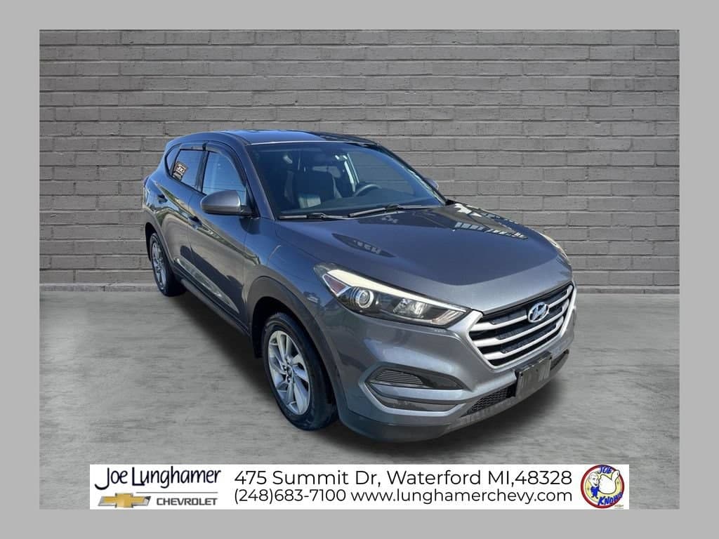 2017 Hyundai Tucson SE — photo 1 of 14