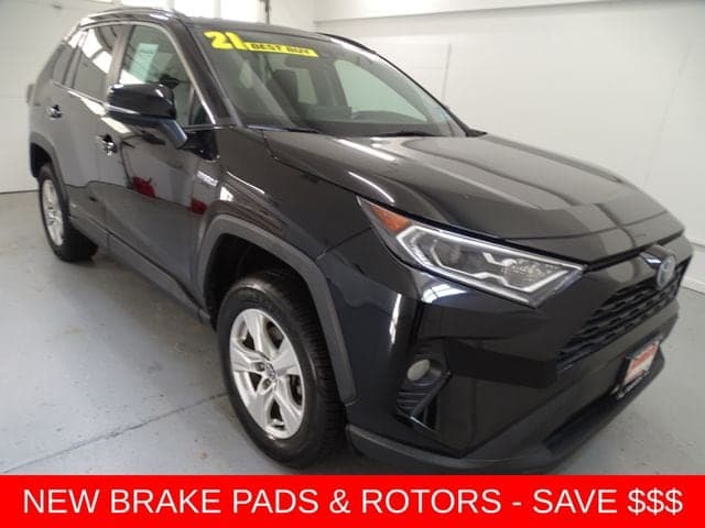 2021 Toyota RAV4 Base — photo 1 of 32