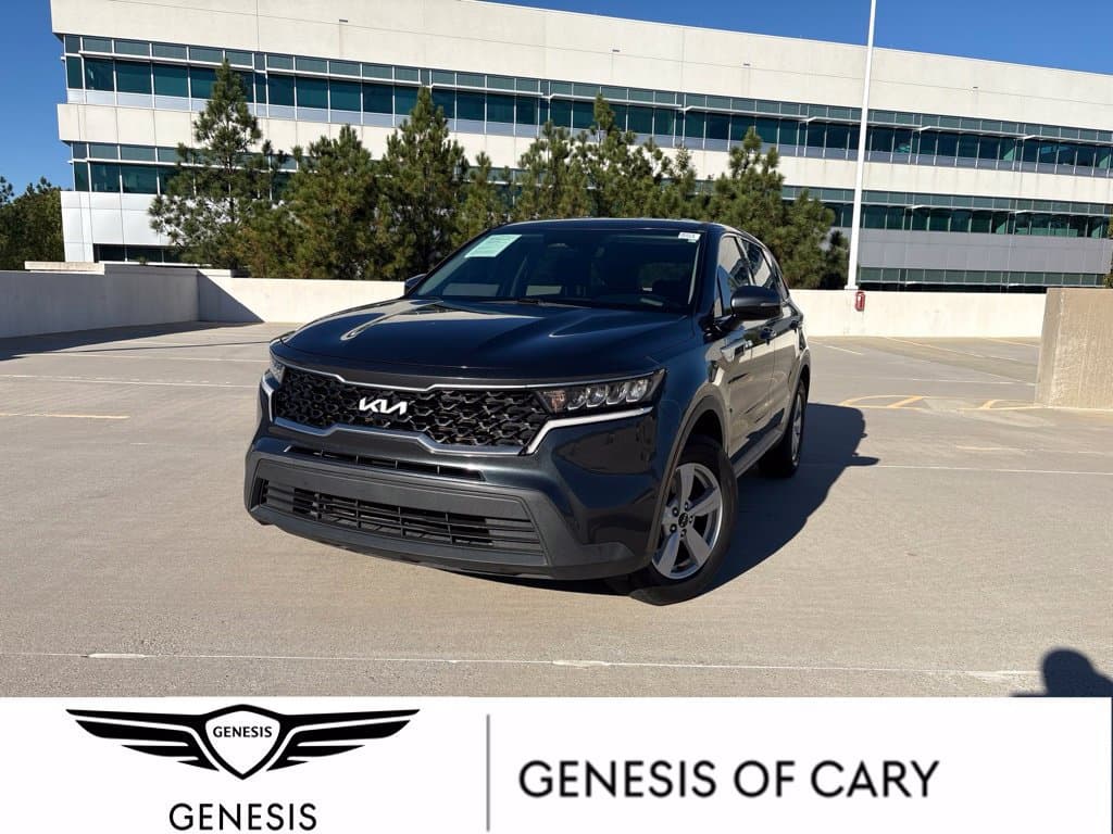 2022 Kia Sorento LX — photo 1 of 22