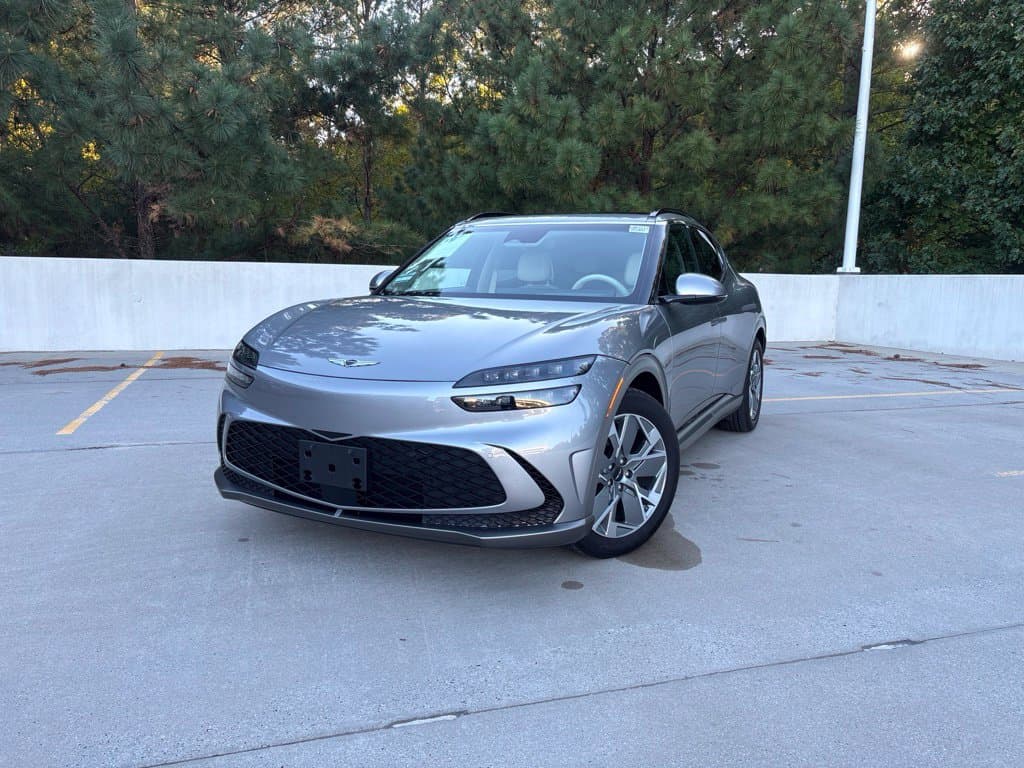 2024 Genesis GV60 Standard — photo 1 of 25