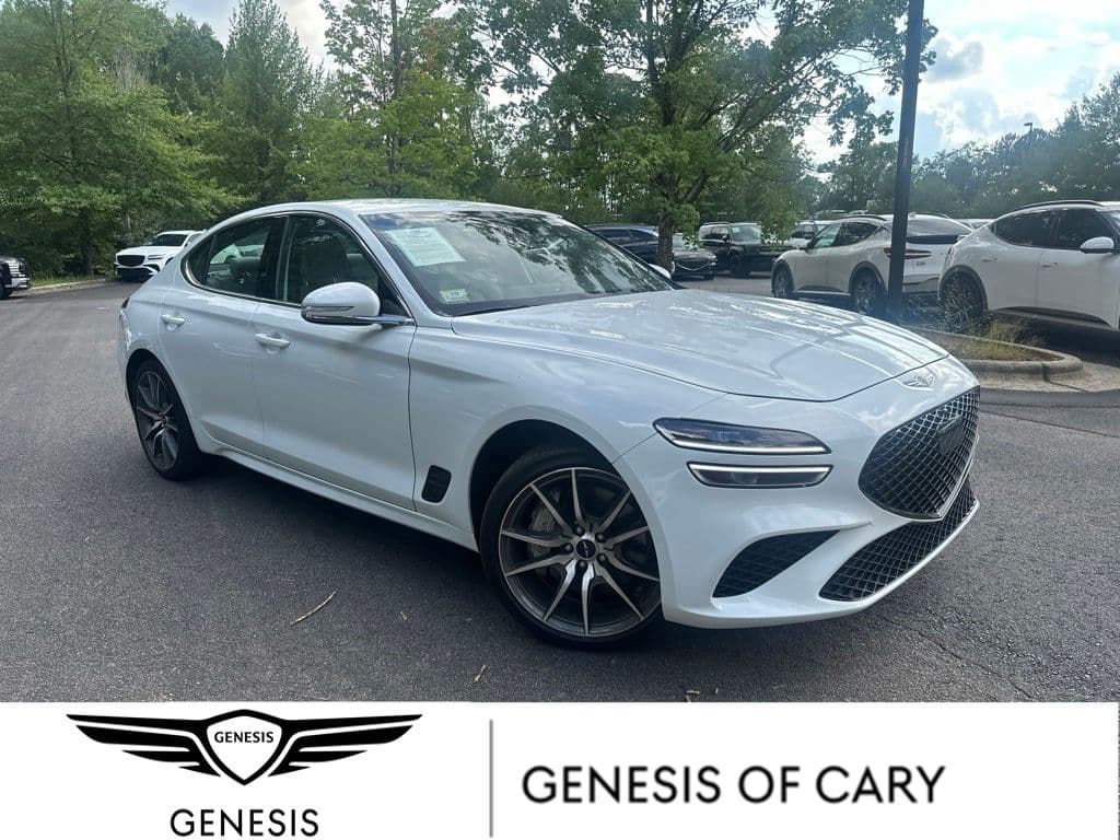 2025 Genesis G70 2.5T — photo 1 of 16