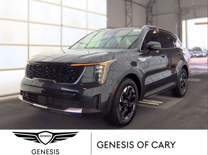 2025 Kia Sorento S — photo 1 of 17