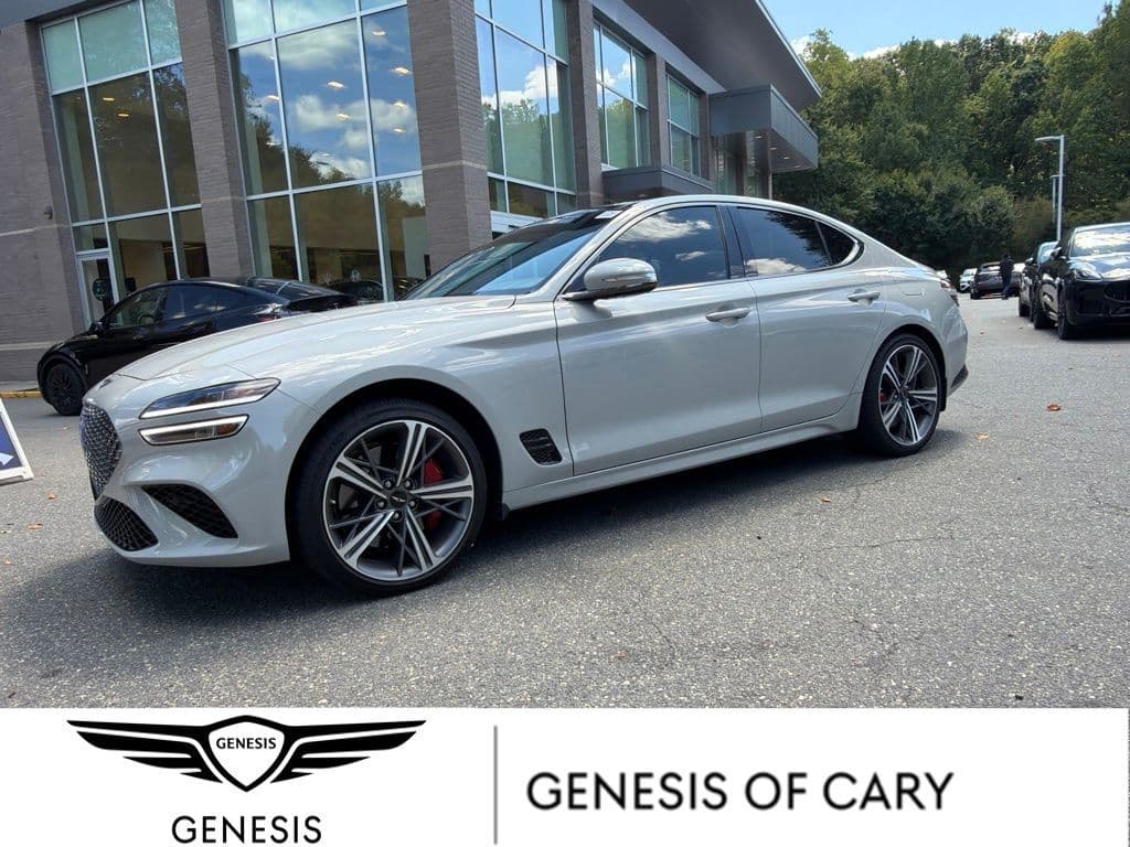 2024 Genesis G70 2.5T — photo 1 of 12