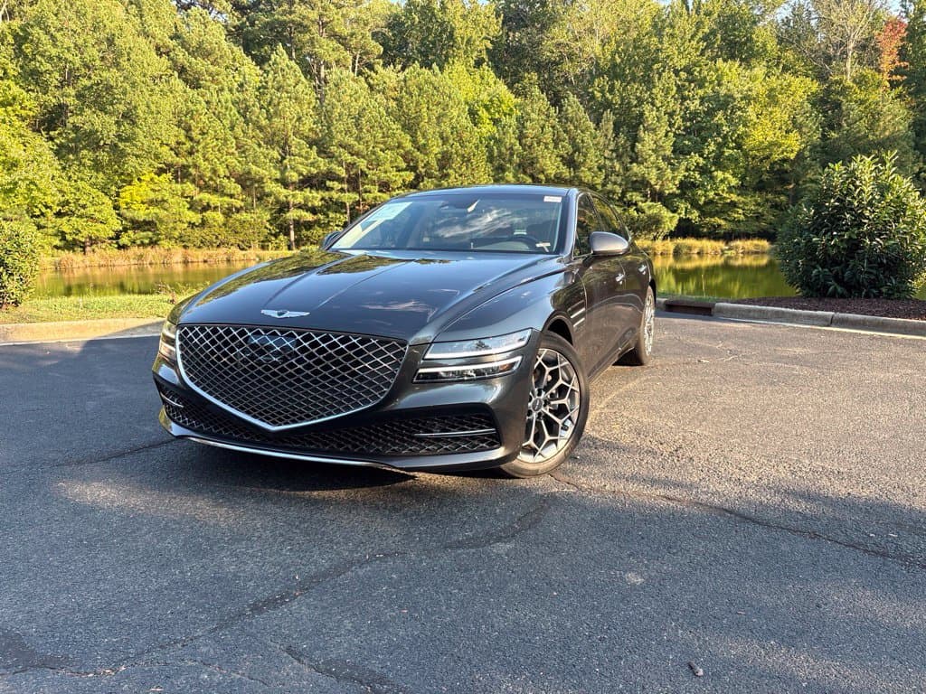 2024 Genesis G80 2.5T — photo 1 of 21