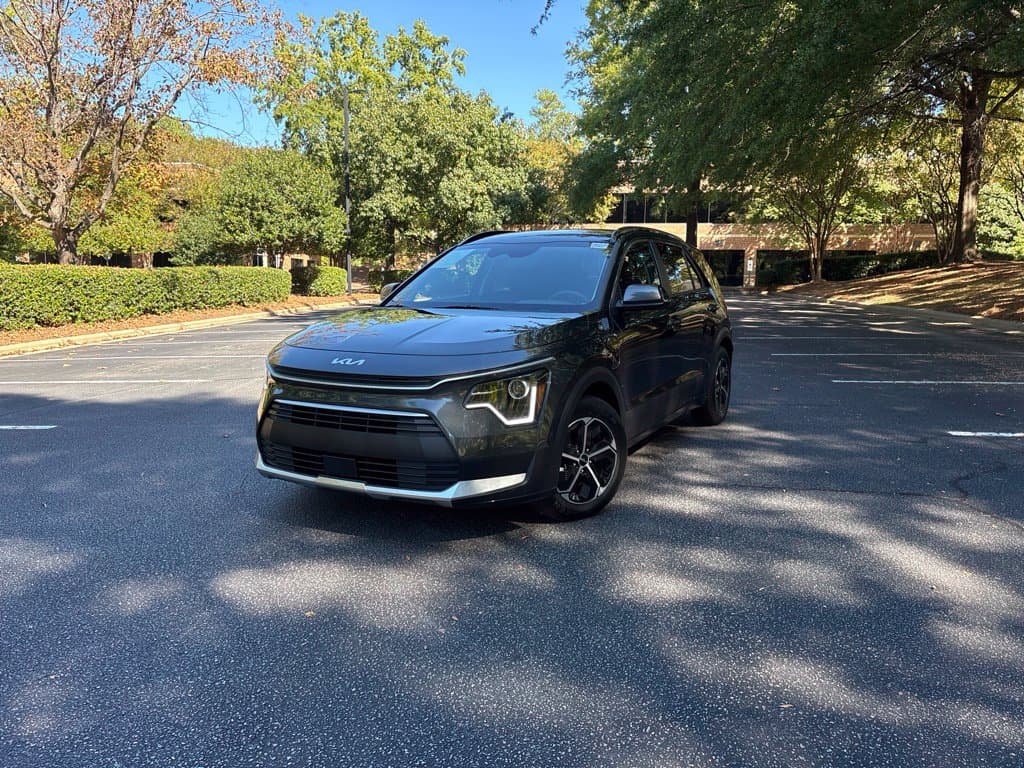 2023 Kia Niro Plug-In Hybrid EX — photo 1 of 26