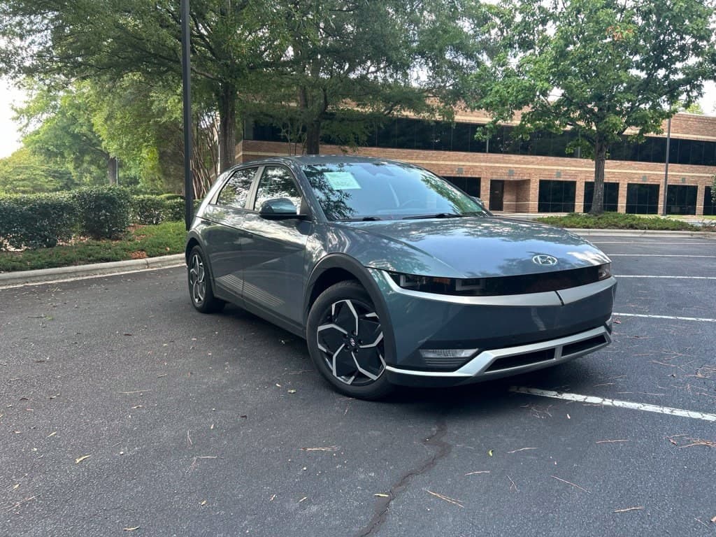 2024 Hyundai IONIQ 5 SEL — photo 1 of 17