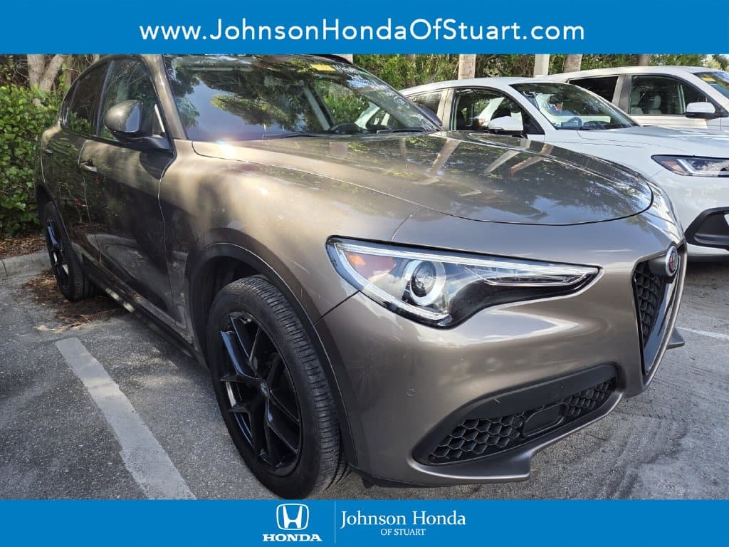 2019 Alfa Romeo Stelvio Ti — photo 1 of 5