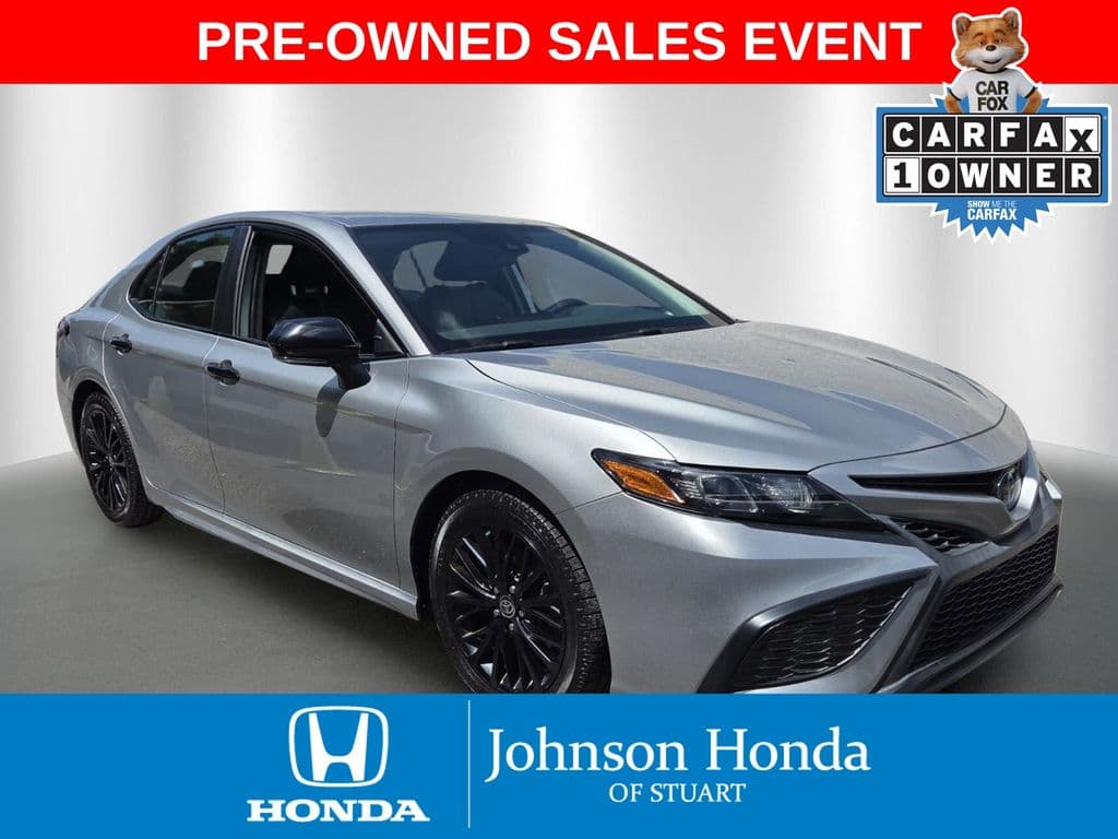 2022 Toyota Camry Hybrid Nightshade — photo 1 of 31