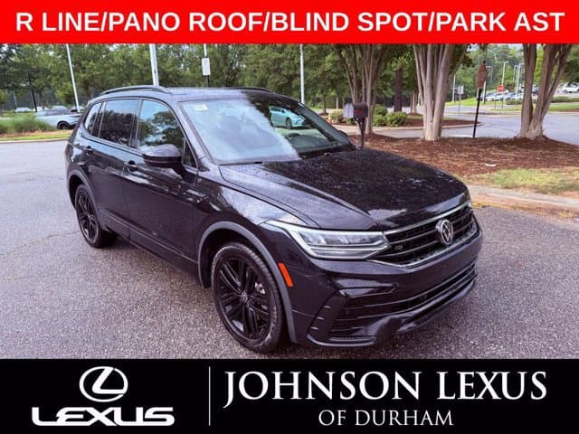 2022 Volkswagen Tiguan SE R-Line Black — photo 1 of 24