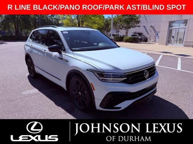 2022 Volkswagen Tiguan SE R-Line Black — photo 1 of 24
