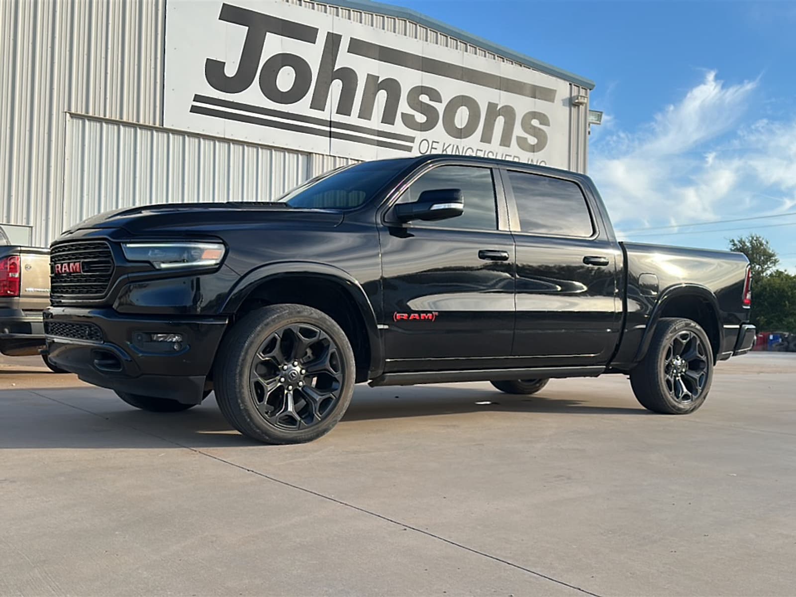 2022 RAM 1500 Limited — photo 1 of 6