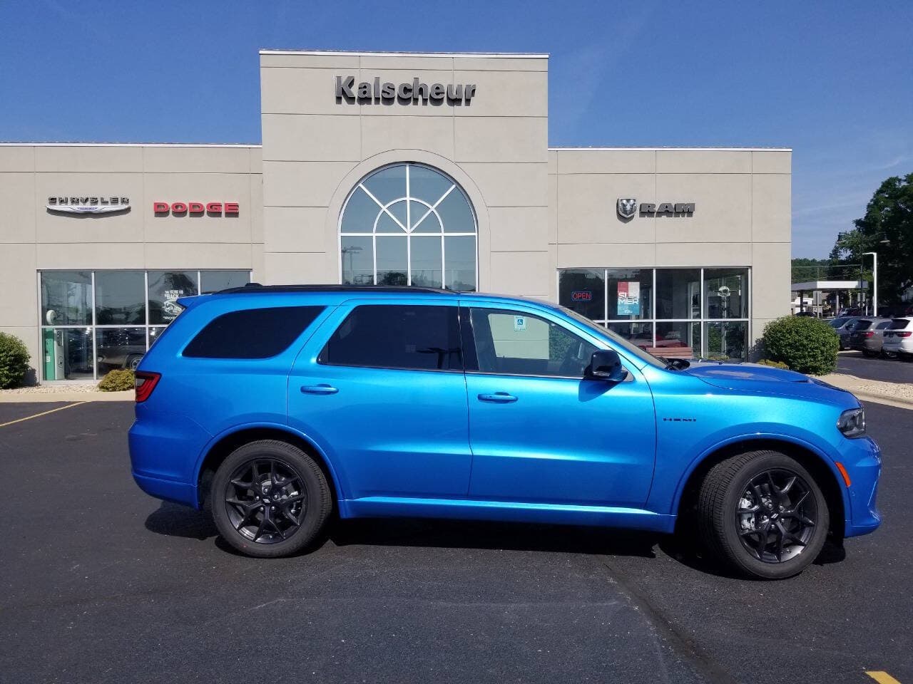 2026 Dodge Durango GT PLUS AWD HEMI V8 — photo 1 of 46
