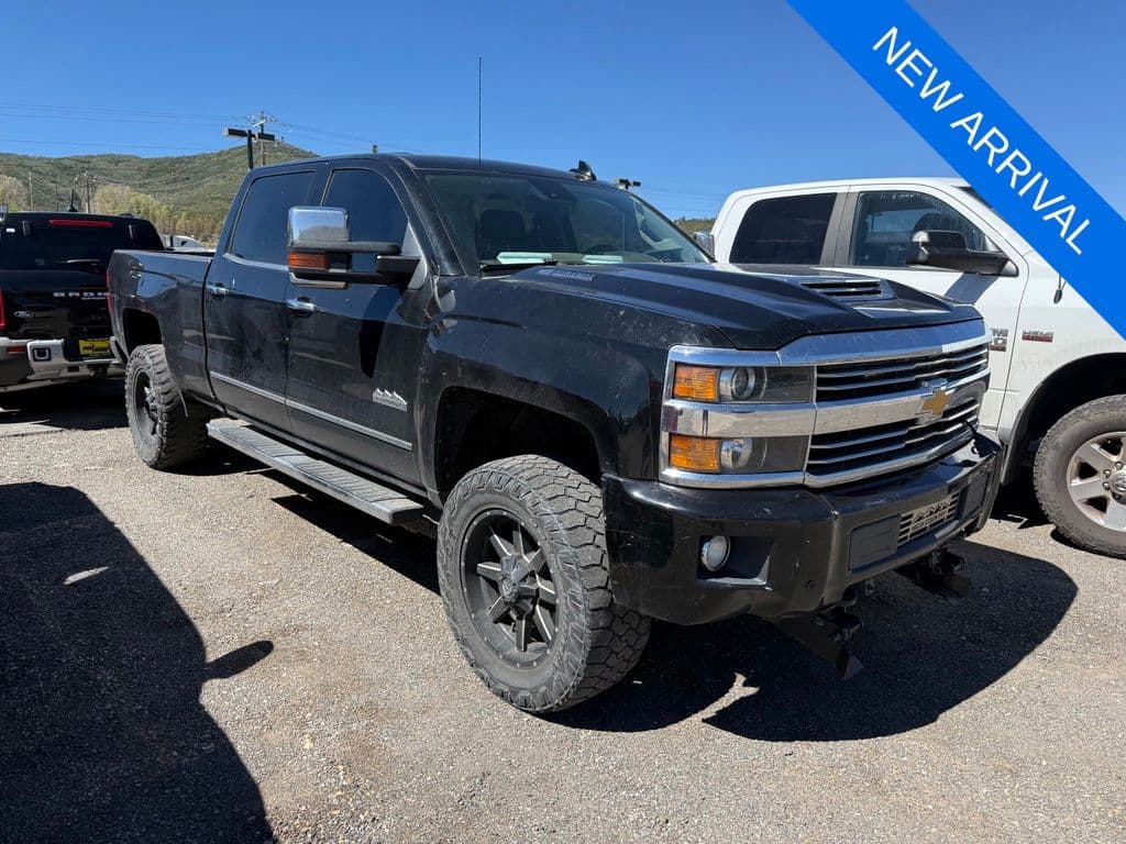 2017 Chevrolet Silverado 2500HD High Country — photo 1 of 11
