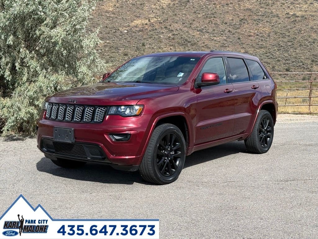 2020 Jeep Grand Cherokee Altitude — photo 1 of 38