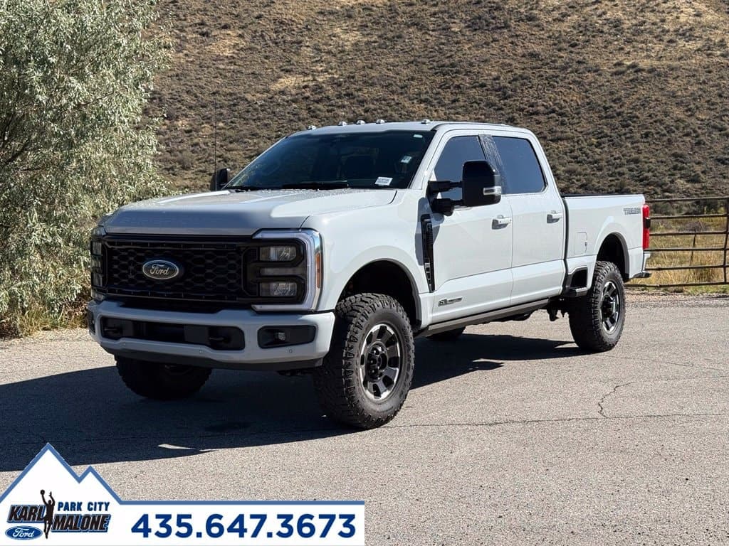 2026 Ford Super Duty F-350 SRW LARIAT — photo 1 of 38