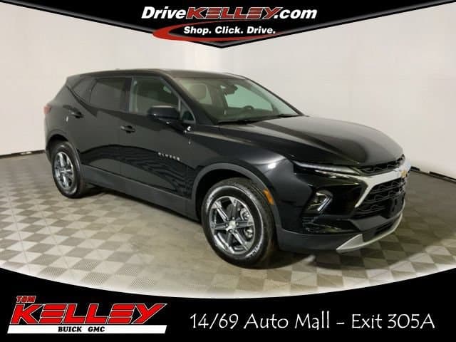2025 Chevrolet Blazer 2LT — photo 1 of 53