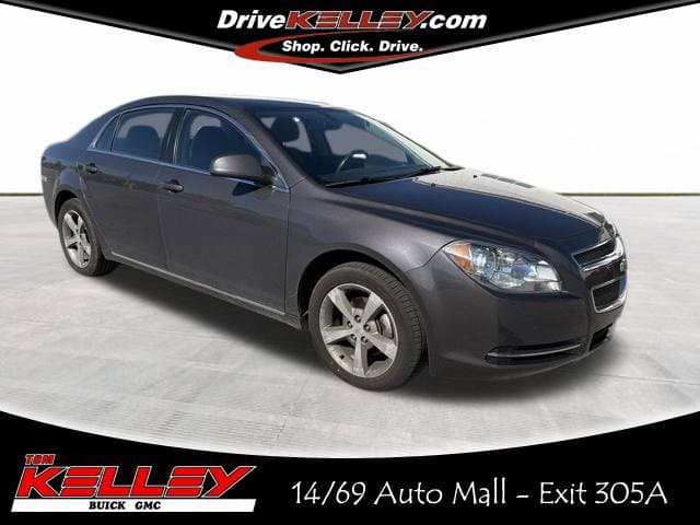 2011 Chevrolet Malibu LT w/1LT — photo 1 of 18