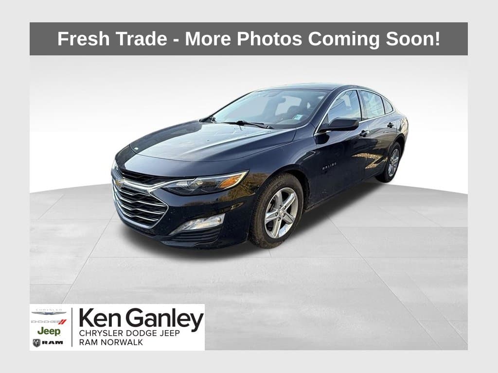 2024 Chevrolet Malibu LT — photo 1 of 16