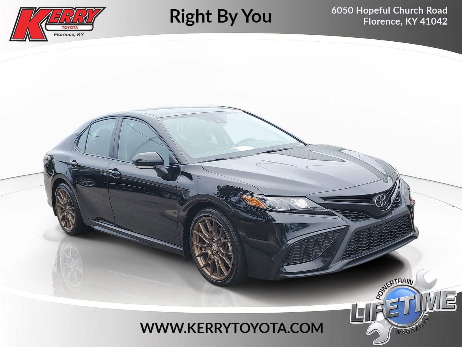 2023 Toyota Camry SE Nightshade — photo 1 of 32
