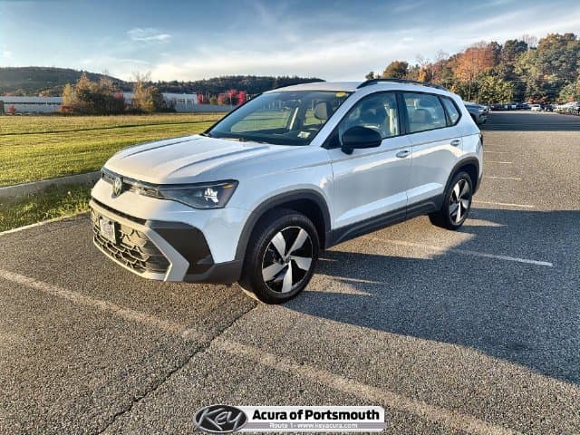 2025 Volkswagen Taos Base — photo 1 of 36