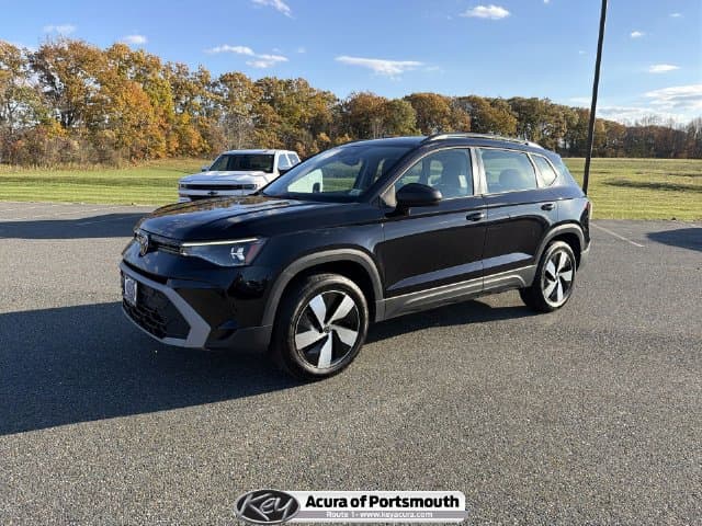 2025 Volkswagen Taos Base — photo 1 of 36