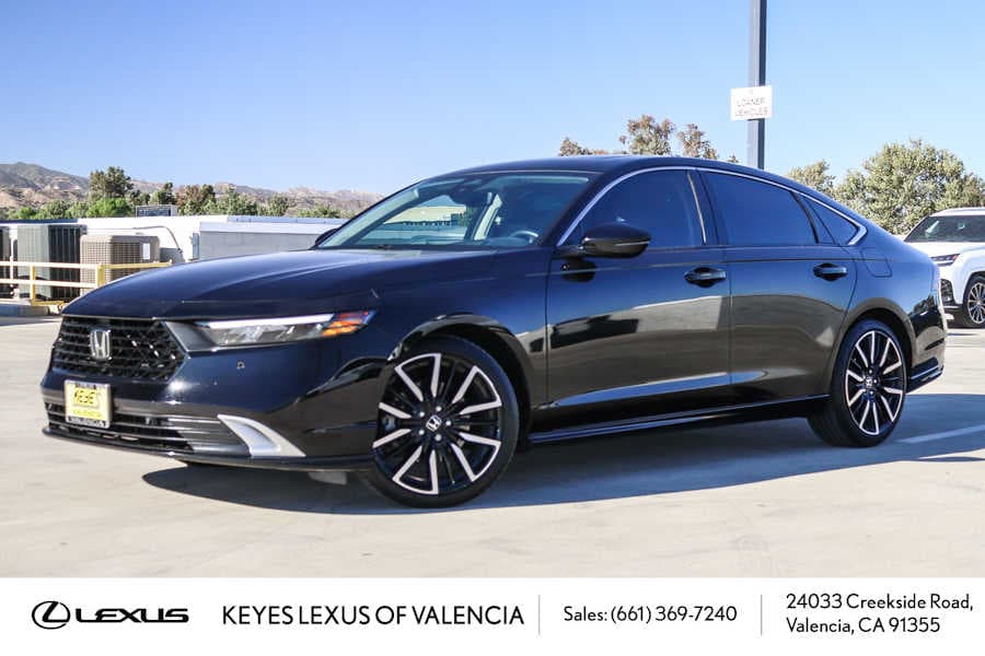 2024 Honda Accord Hybrid Touring — photo 1 of 30