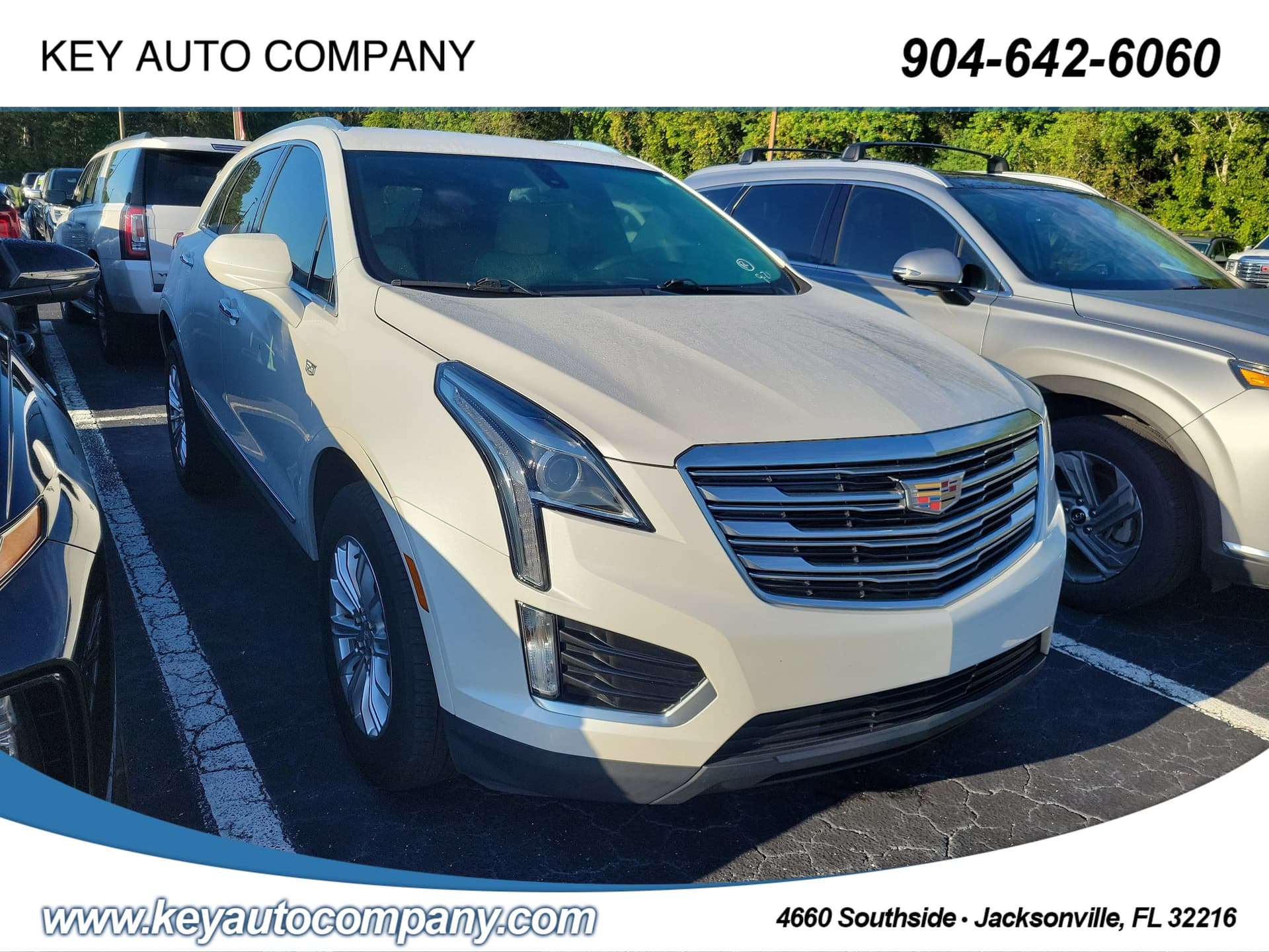 2018 Cadillac XT5 FWD — photo 1 of 4
