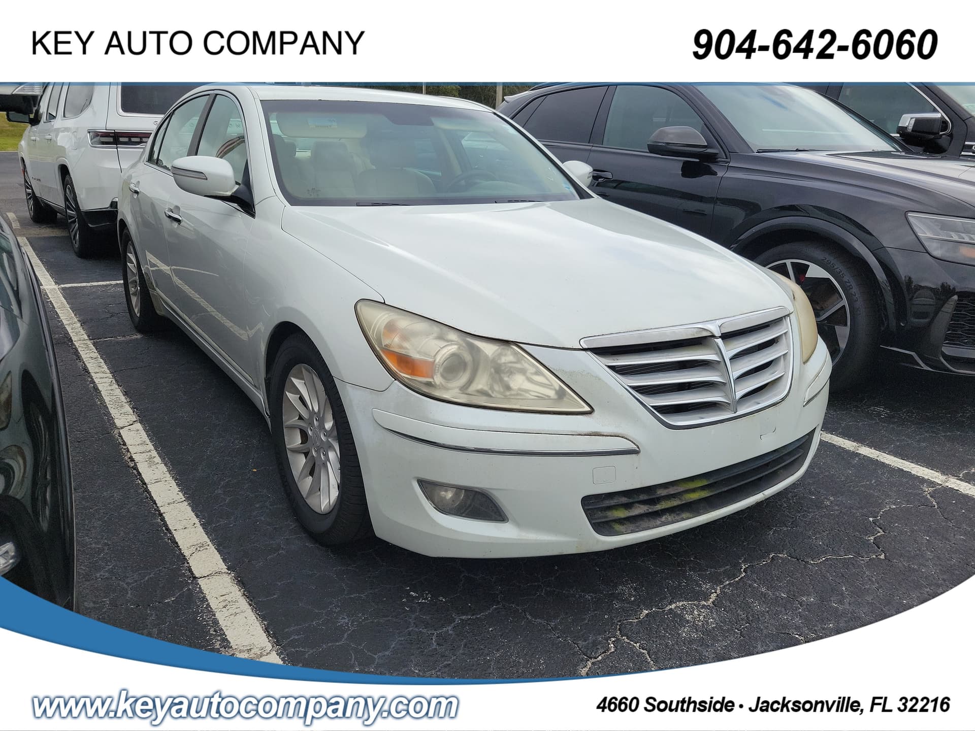 2009 Hyundai Genesis Base — photo 1 of 4