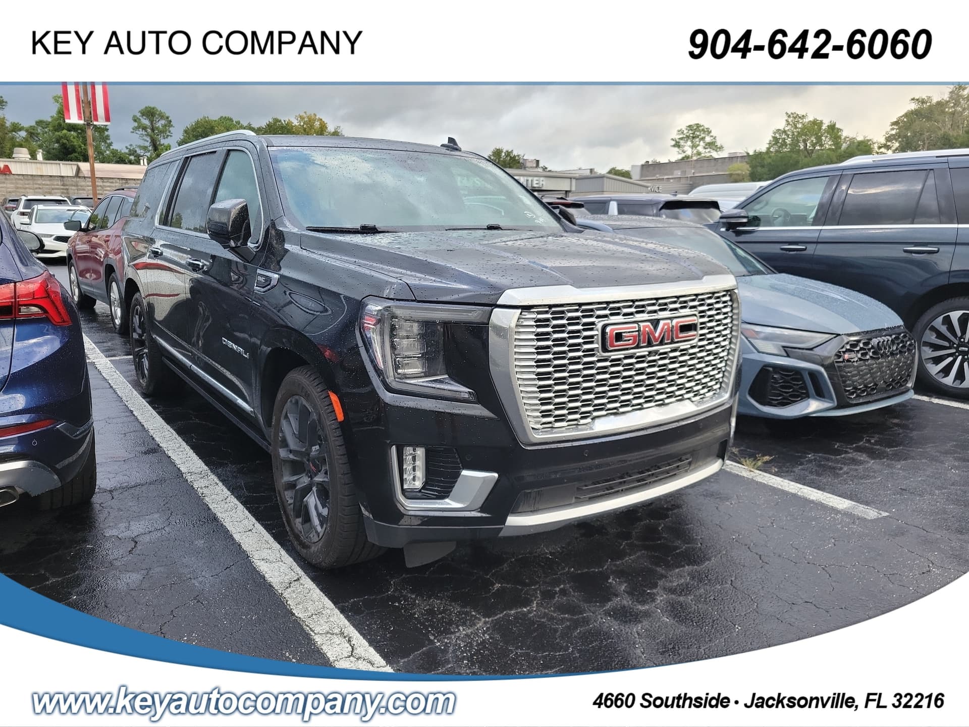 2023 GMC Yukon XL Denali — photo 1 of 4